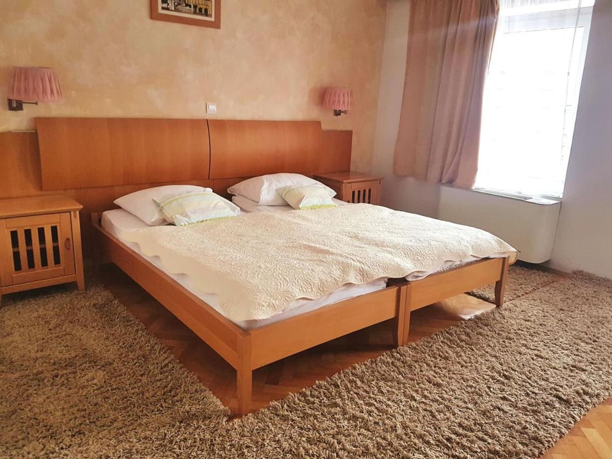 Hotel Millennium Όσιγιεκ Εξωτερικό φωτογραφία